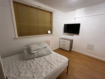  Double  Room  Burnage  (M19) near Station Main Photo