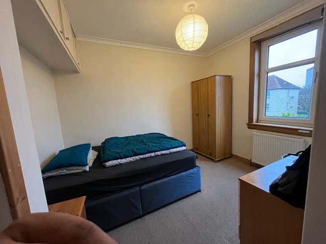 1 well lit Room Available from mid of January Main Photo