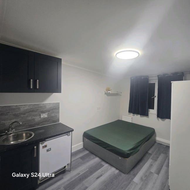 Lovely Ensuite  room Main Photo