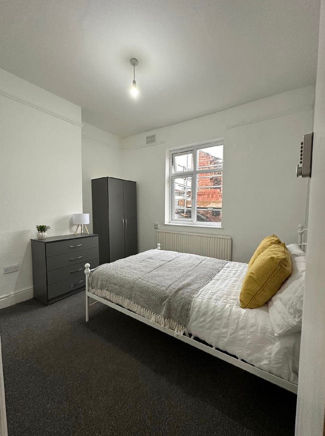  🏠𝐃𝐎𝐔𝐁𝐋𝐄 𝐁𝐄𝐃𝐑𝐎𝐎𝐌 𝐖𝐈𝐓𝐇 𝐄𝐍𝐒𝐔𝐈𝐓𝐄 𝐅𝐔𝐋𝐋𝐘 𝐅𝐔𝐑𝐍𝐈𝐒𝐇𝐄𝐃🏠  Main Photo