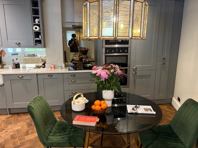 Modern 2-Bed Mews House in Maida Vale Main Photo