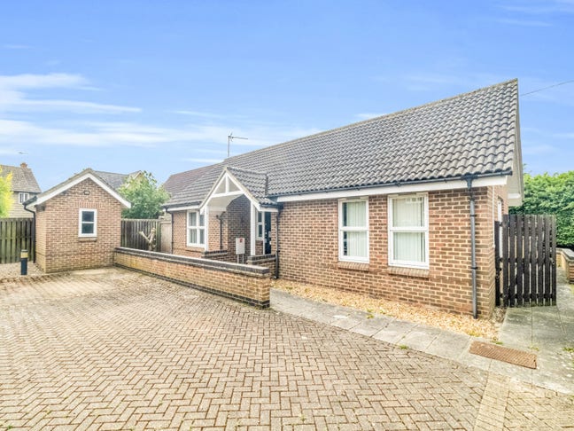 Hawthorn Way, Burwell, Cambridge Main Photo