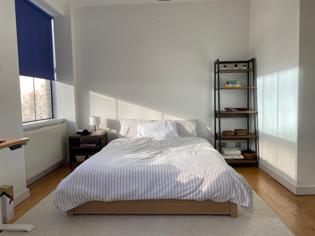 Large Bright Bedroom with Ensuite - London Fields Main Photo