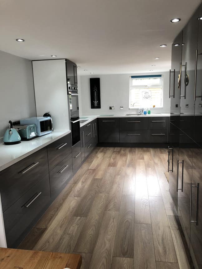 Beautiful Home Has Large Double Available Now Main Photo