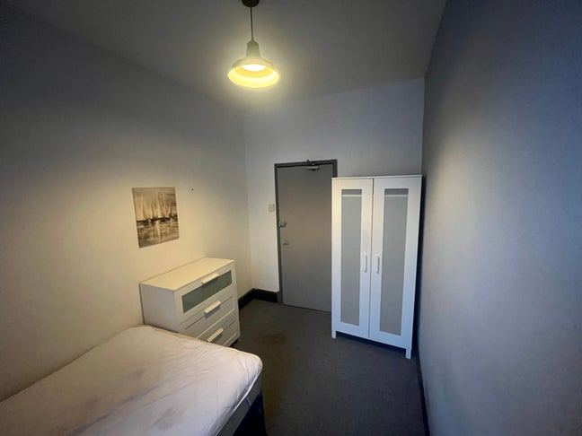 Single Room in Shared House – All Bills Included Main Photo