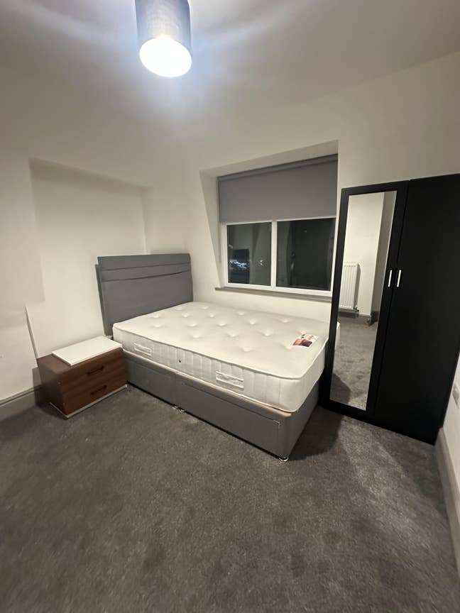 En Suite Large Double Room (Bills included) Main Photo