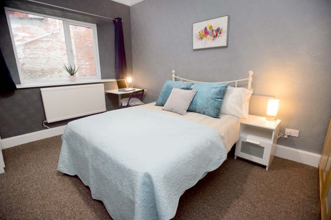 Double Room Near Train Station Main Photo