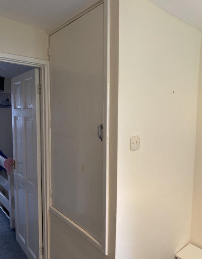  Single  Room   for  female  preferred Main Photo