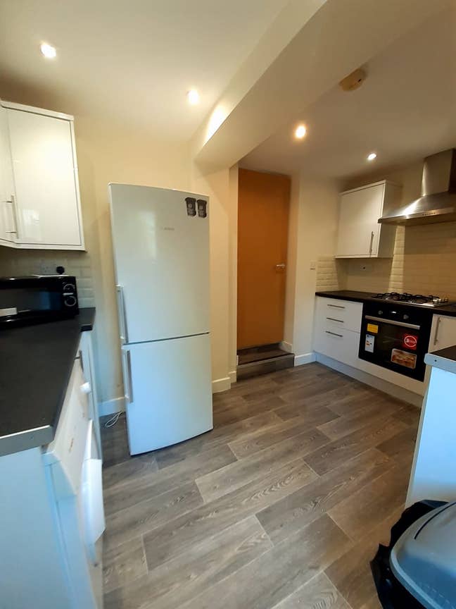 4 Rooms available in HMO house  Main Photo