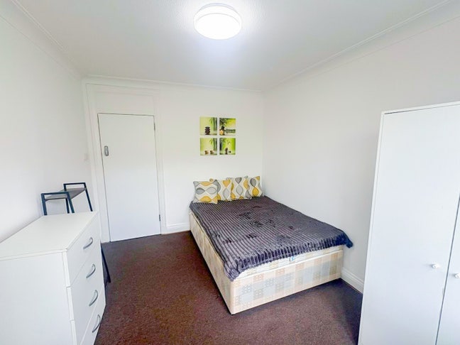 Bright Double Room NW4 ✨ All Bills Inc 🏡 Main Photo