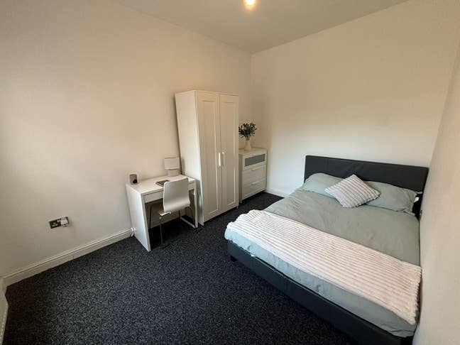 CV2 x3 rooms📍 Bills Inc 🏡 &pound;0 Dep ‼️ Main Photo