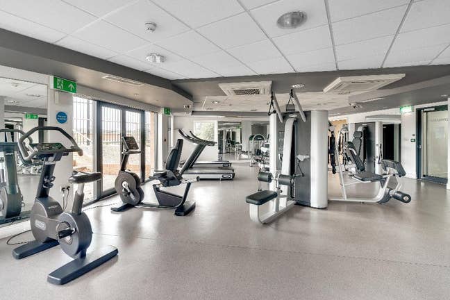 ✨Light & Stylish DBL Room| 3 B Flat in Wards Wharf Main Photo