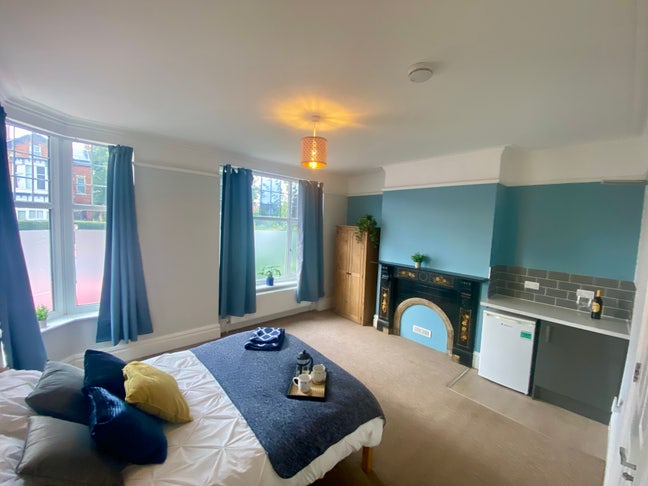 Ensuite or King size Room both with kitchenette Main Photo