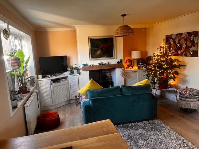 Fully Furnished Double Bedroom  Main Photo