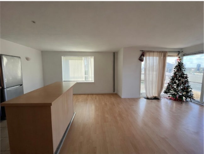 Spacious 2 Bedroom flat  Main Photo