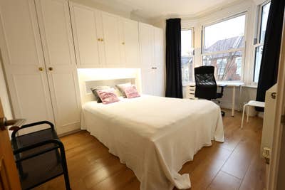  Fully furnished, spacious  BILLS INCL Main Photo