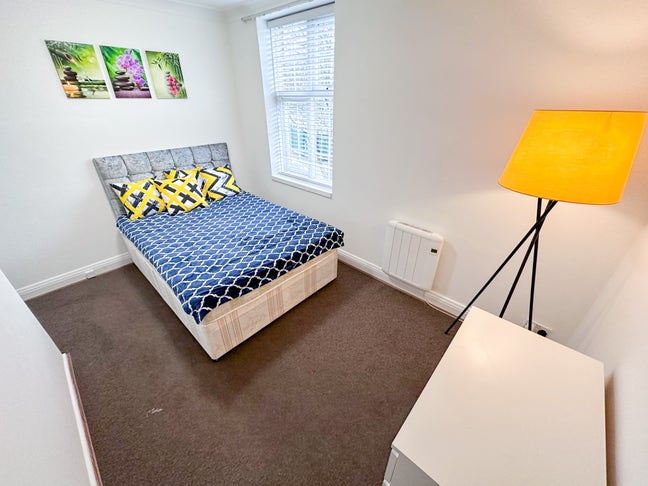 Big Double Room in NW4, All Bills Included🏡 Main Photo