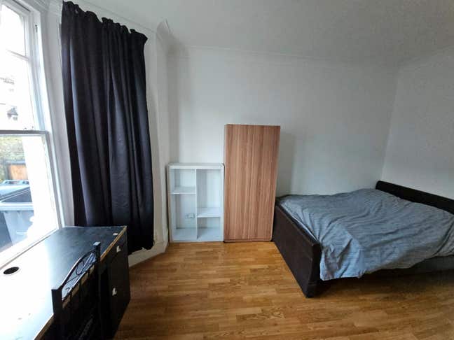 Double Room Available in Turnpike Lane N8 *.* Main Photo