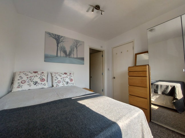 Double En-suite room - MUDCHUTE Main Photo