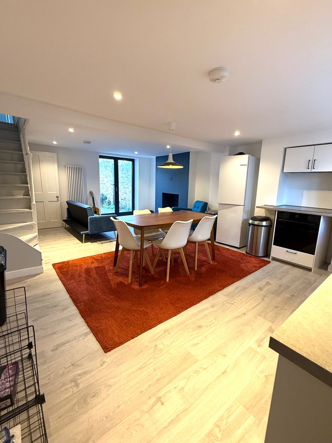 Large Double Rooms between Oval and Vauxhall Main Photo