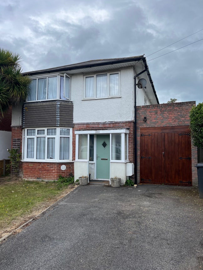 Lovely sunny double room in friendly house Main Photo