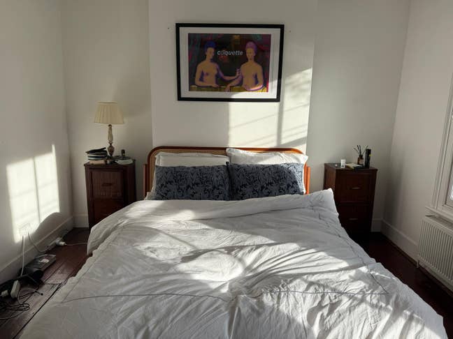 King Bedroom &pound;1500 - Large House off Victoria Park Main Photo