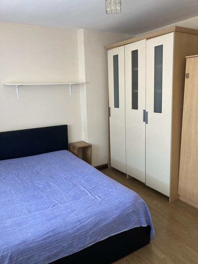 Two Rooms available for rent in same house  Main Photo