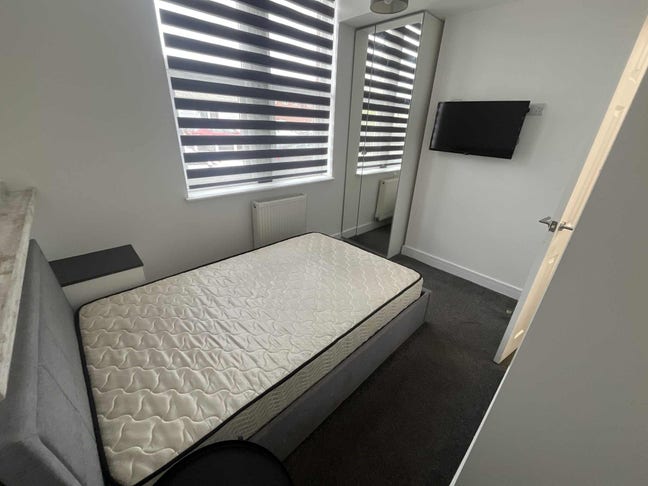 🧡 Lovely Home Share - School Ln, Bamber Bridge Main Photo