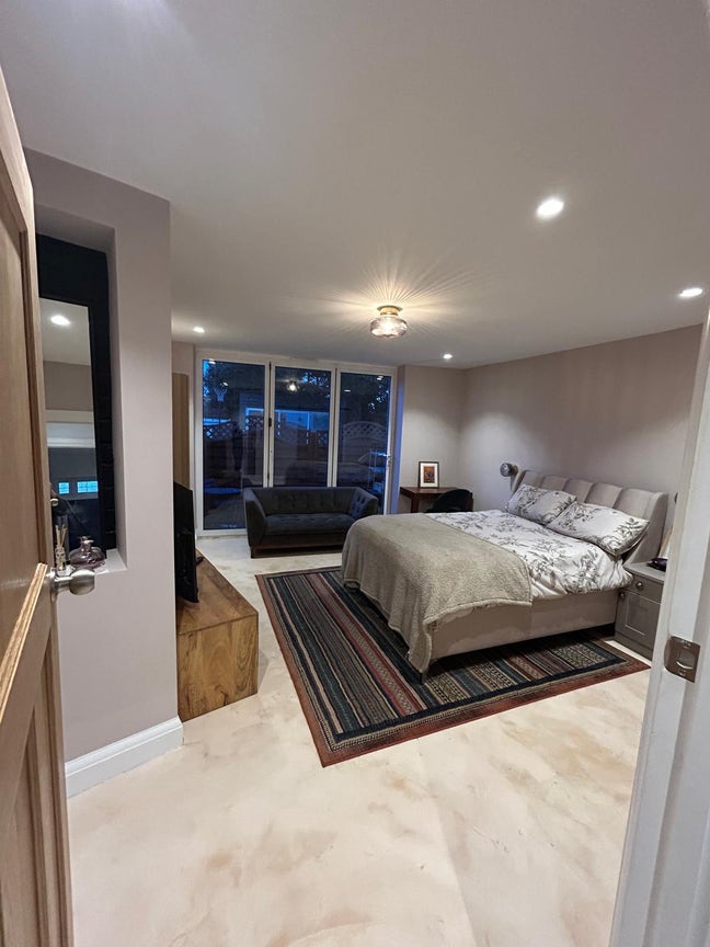 Beautiful annexe one bed apt Main Photo