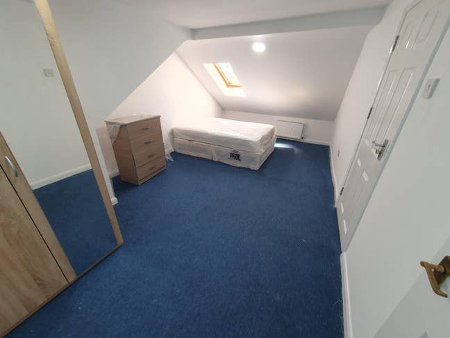 Nice 2 Bed- 2 Bathrooms Flat in Walthamstow Main Photo
