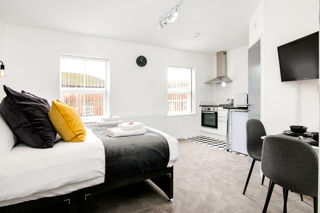  Stunning Apartment Couples Welcome Main Photo