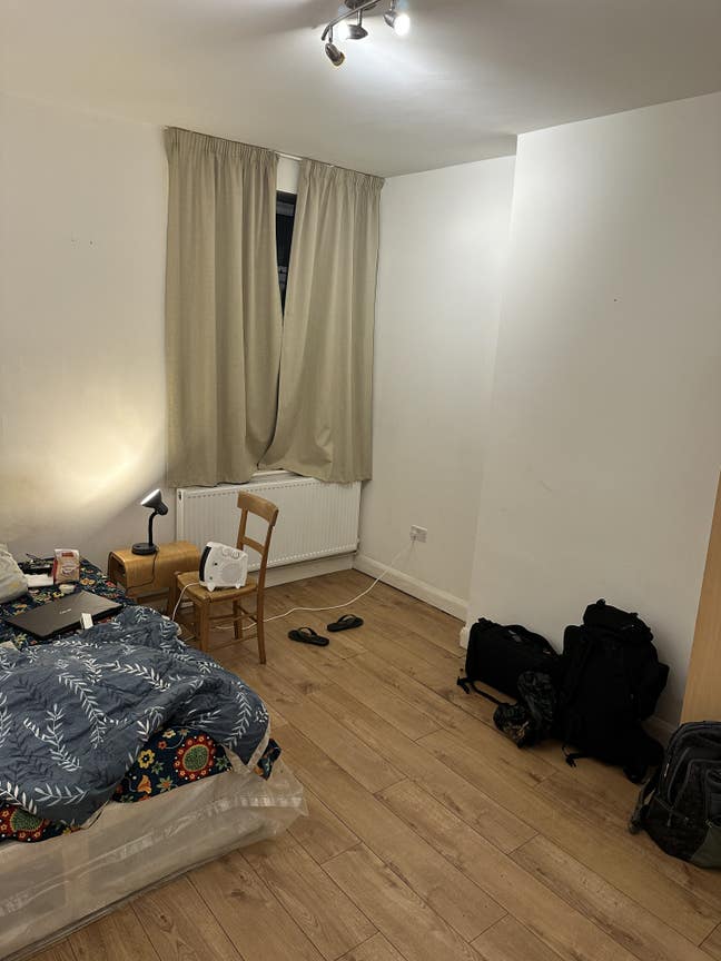 Shared room for rent Main Photo