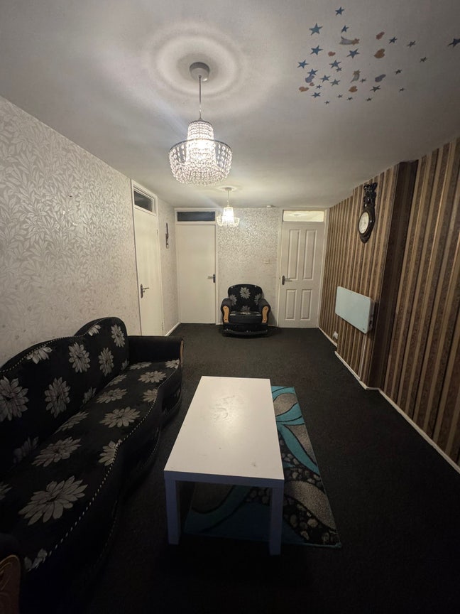 Stunning 1 Bed Flat Available Now Main Photo