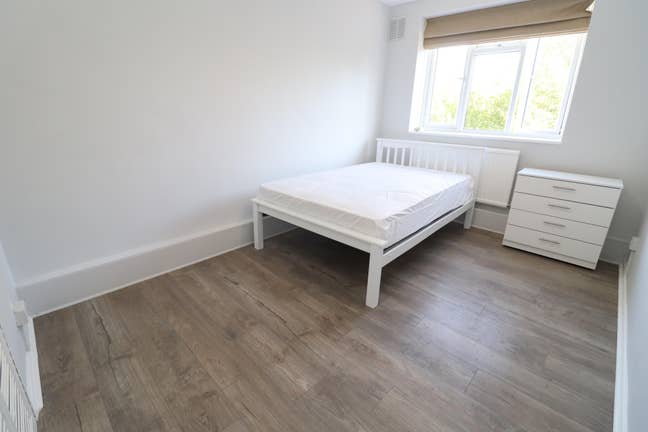 Modern Double Room Near White City Westfield  Main Photo