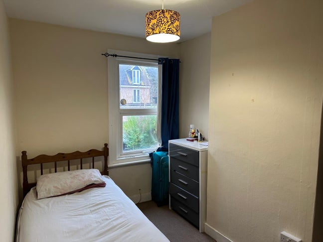 Single room available in CB5 Main Photo