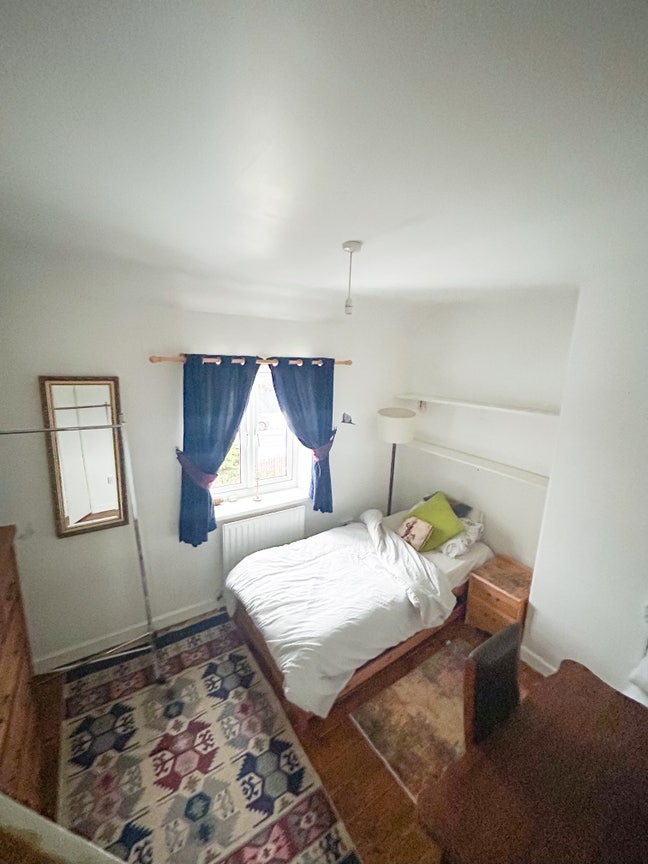 Room To Let  Main Photo