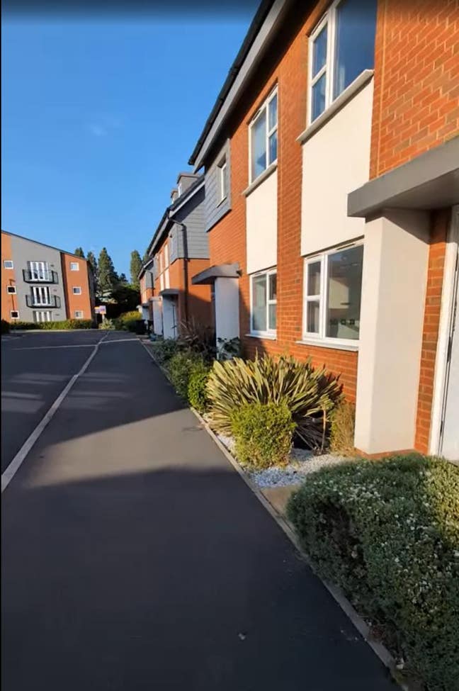 Ensuite & Double Rooms in modern shared House Main Photo