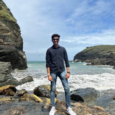 Professional Male seeks a single or double room Main Photo