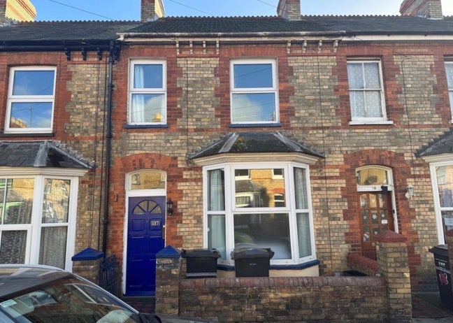 3 rooms available in town centre property Taunton  Main Photo