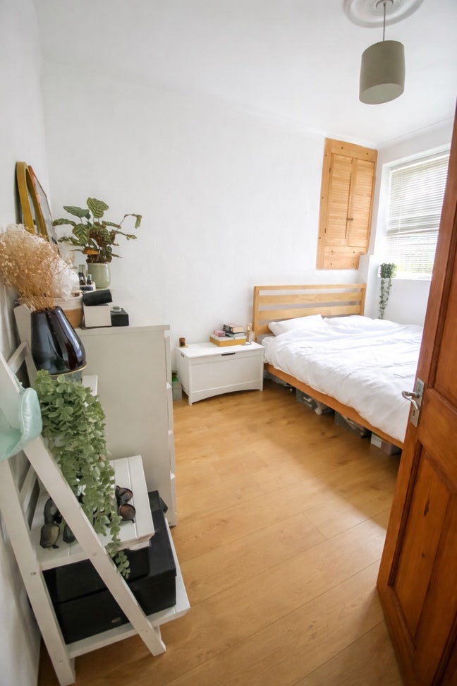 Spacious Double Room in Cosy Flat - available now Main Photo