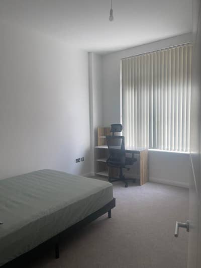 One Room for Rent in a 2 Bed apartment Main Photo