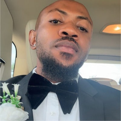 Professional Male seeks a single or double room Main Photo