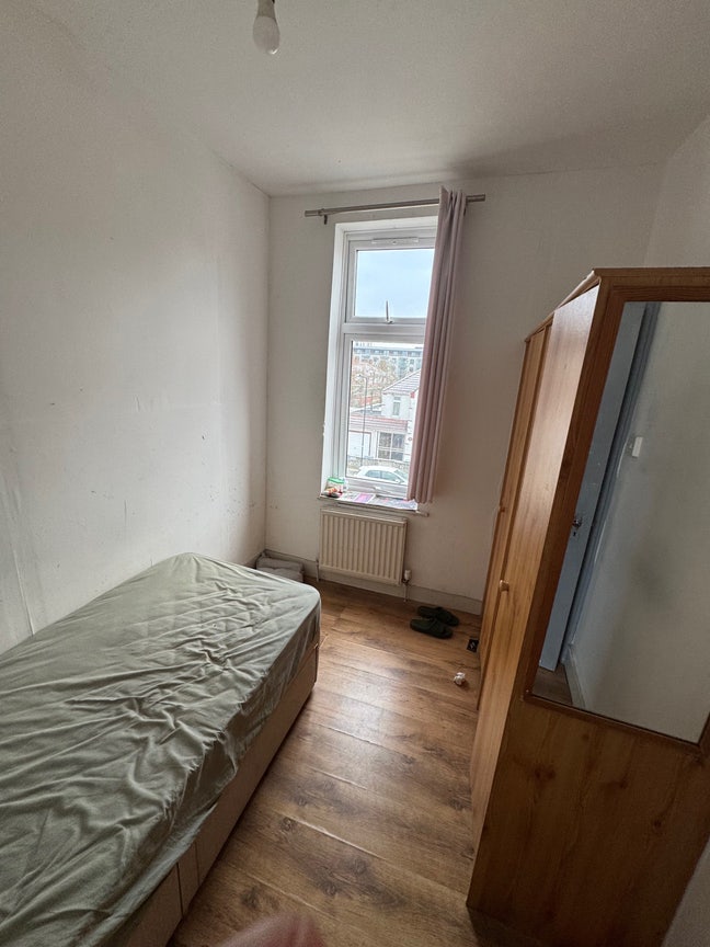 Single Box Room in Wembley Park Main Photo