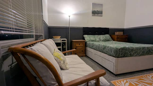 Large Double Room Main Photo