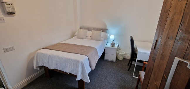 Spacious Double Room Clean, Quiet House Main Photo