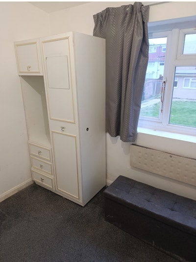 Double Room available for rent in cricklewoodNw2,  Main Photo