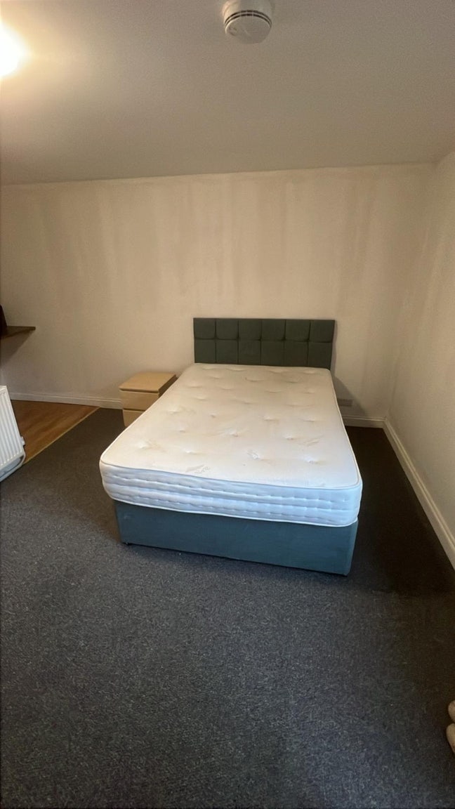 Self-Contained Room to Rent – Combwich Main Photo