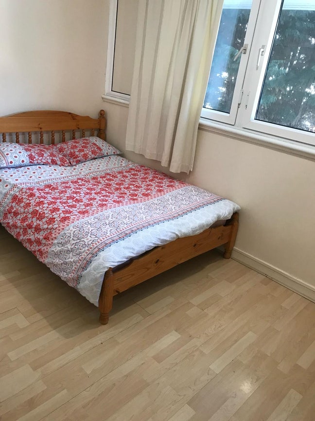 Double room in Timsbury walk  Main Photo