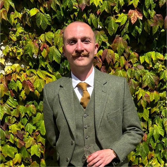 Hello!  I’m moving to London from Edinburgh... Main Photo