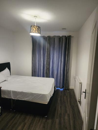 Room with own bathroom in a 2bed(Shorterm only) Main Photo